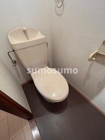 ココル プルミエ (旧 JPアパートメント尼崎Ⅲ)のトイレ|落ち着いたトイレです