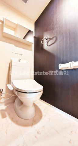 ヴィラ　アルブル　　　旧）東大泉６丁目マンション新築工事のトイレ