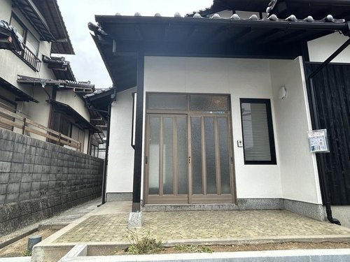 南小羽山町リフォーム済み物件の玄関
