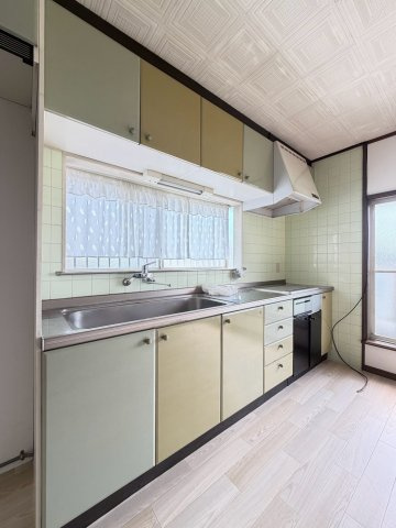 辻子賃貸戸建てのキッチン