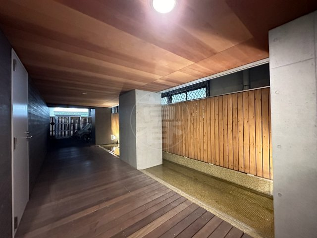 NEXUS鶴見のエントランス