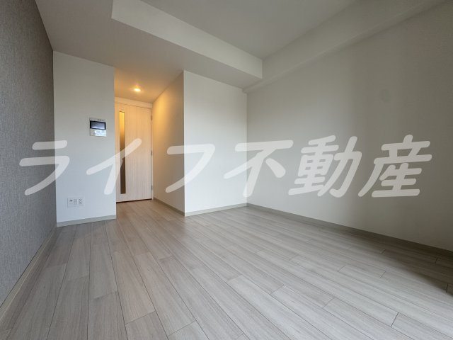 ソルテラス大阪城東の洋室|落ち着いた色調の洋室です