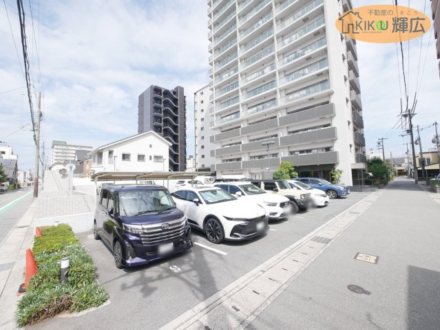 アルファステイツ船場Ⅱの駐車場