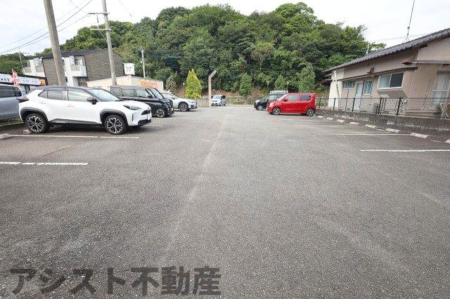 HWT横田の駐車場