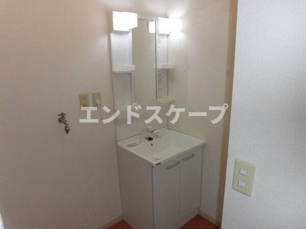 クレセント八幡Bの洗面所|高崎、前橋のお部屋探しはエンドスケープまで！お客様の理想お聞かせ下さい♪