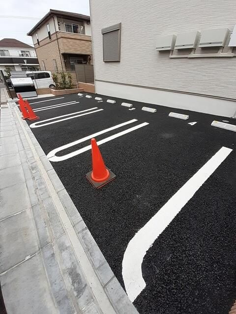 レーニアⅡの駐車場