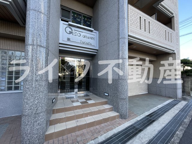 パークモダン高井田のエントランス|落ち着いたエントランスです