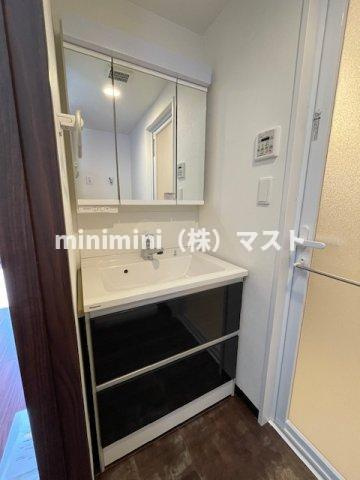 グランカーサ難波元町の洗面所