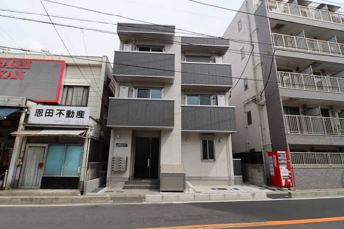 リサーナの外観