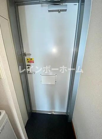 レオパレス旭Ⅱの玄関