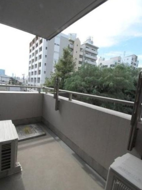 新宿区下落合３丁目の賃貸マンションのバルコニー