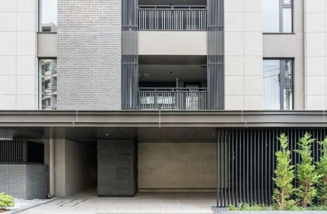 港区白金台５丁目の賃貸マンションのエントランス