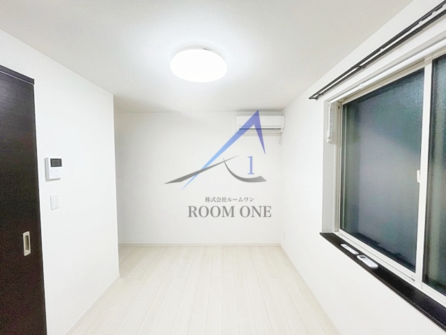 グランシャレー梅島Ⅲ の居間・リビング|洋室のお部屋です。