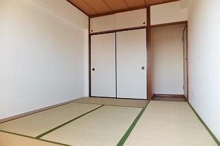 ロイヤルガーデン国分寺の寝室
