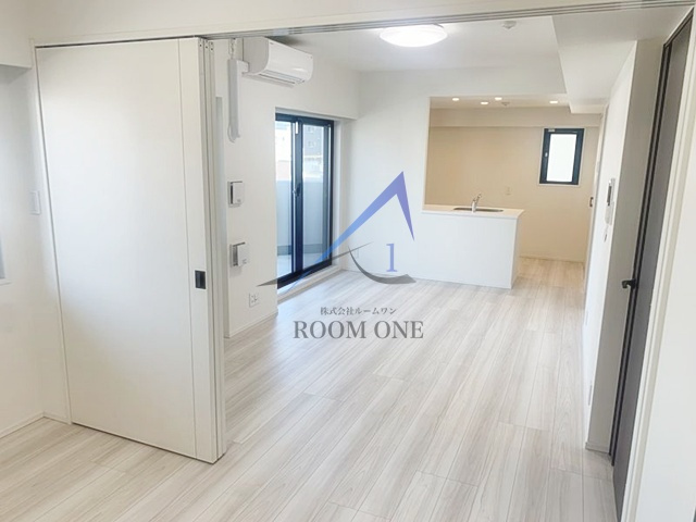 RELUXIA TOKYO EASTの居間・リビング|洋室のお部屋です。