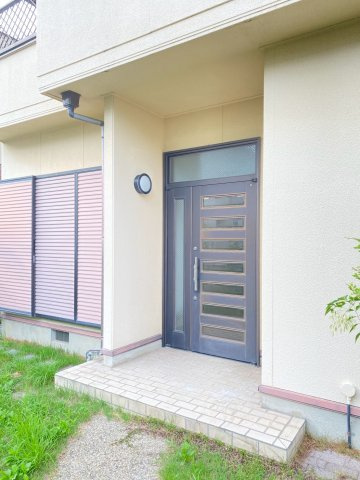 並木町一戸建貸家のエントランス