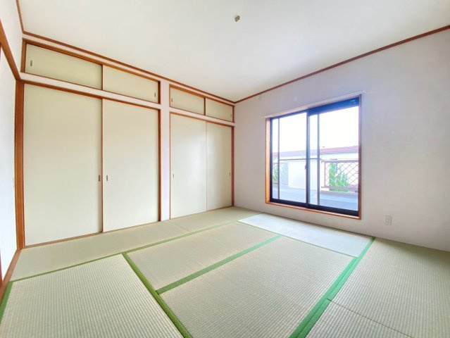 並木町一戸建貸家の寝室