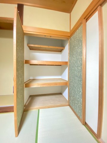 並木町一戸建貸家の収納