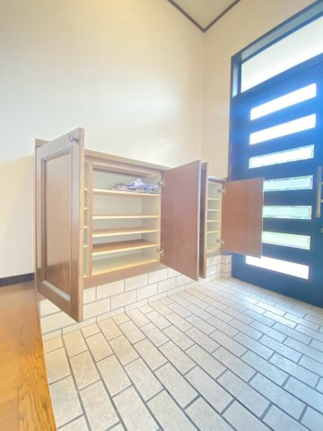 並木町一戸建貸家の収納