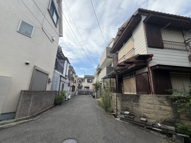 東園田町７丁目　古家付土地の前面道路含む現地写真