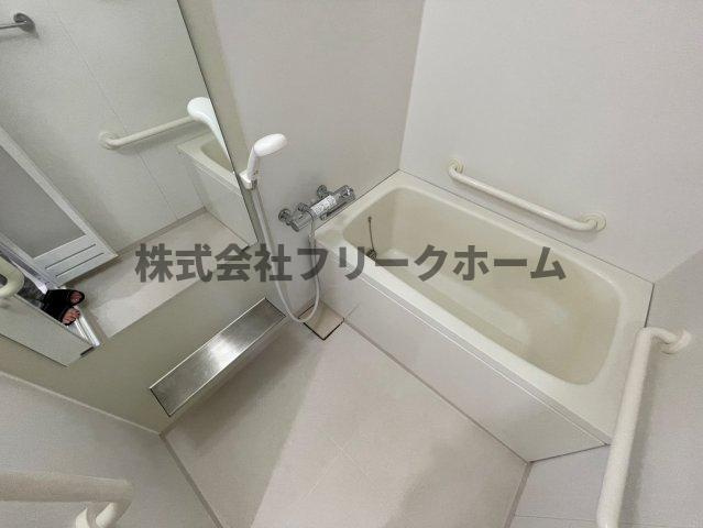 三鷹市上連雀２丁目の賃貸マンションの浴室