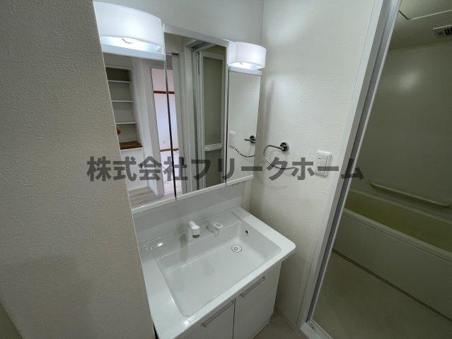三鷹市上連雀２丁目の賃貸マンションの洗面所