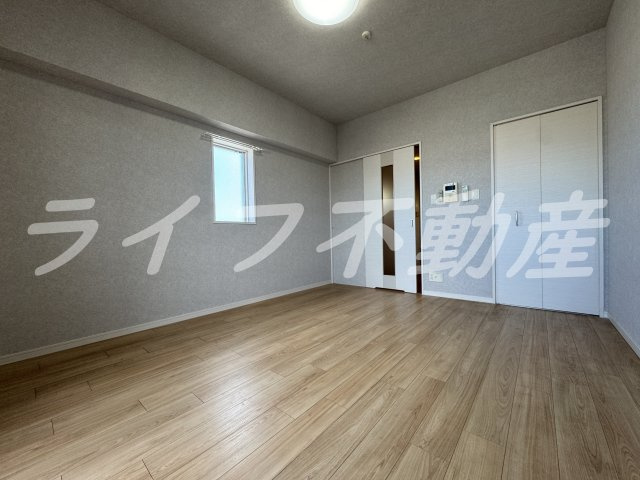 フォレストグレイス深江橋Ⅱの内装|明るい色調の室内です