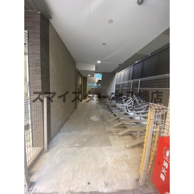 ラクラス市川のエントランス
