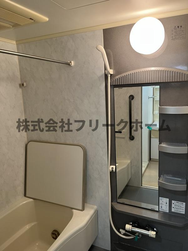 武蔵野市境２丁目の賃貸マンションの浴室