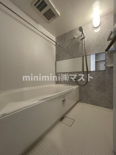 旧　スプランディッド本町東DUEの浴室