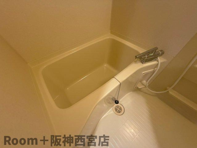 プレッツァ西宮の浴室