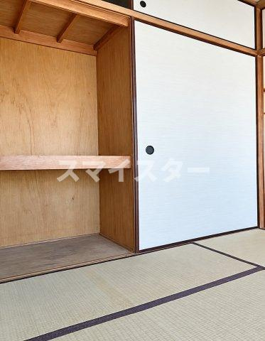 船橋市習志野台３丁目のアパートの収納