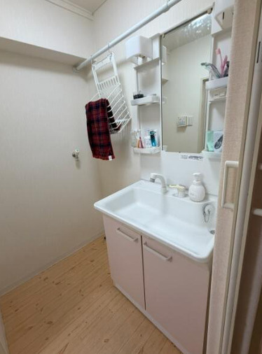ロイヤルマンション東町の独立洗面台