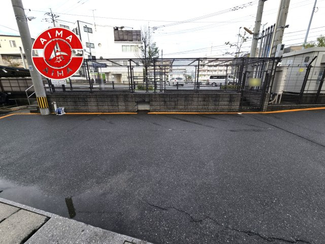 日商岩井リバーサイドマンションA棟のその他共用部分|敷地内には、ゴミ出しが可能な専用ゴミ置き場を完備。