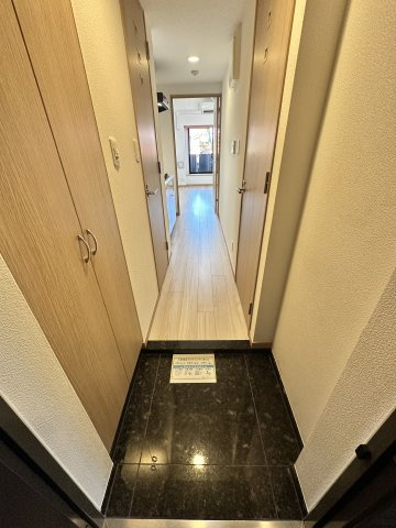 ルーブル西新井の玄関