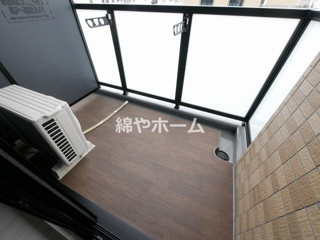 フォーリアライズ弁天町クロスのバルコニー|バルコニーがあります