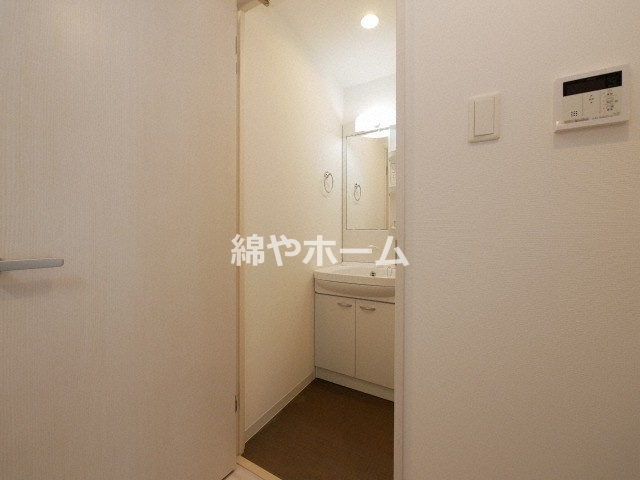 フォーリアライズ弁天町クロスの洗面所|忙しい朝には欠かせない洗面所です