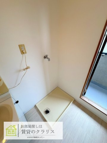 嵯峨折戸町（ガレージ付き）貸家