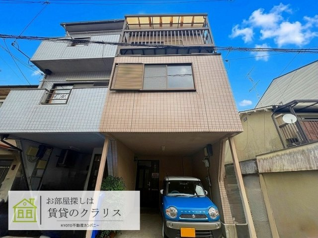 嵯峨折戸町（ガレージ付き）貸家の外観