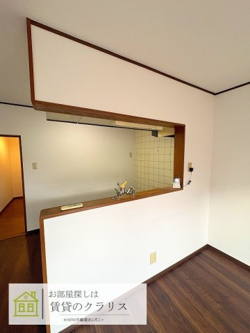 嵯峨折戸町（ガレージ付き）貸家