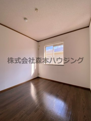 【洋室】 | 　ヴィヴァン・ノールA棟 | 明るい洋室です