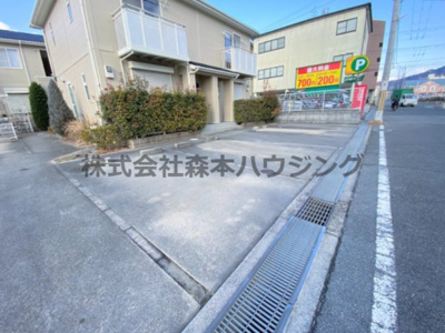 【駐車場】 | 　ヴィヴァン・ノールA棟 | 駐車場完備です