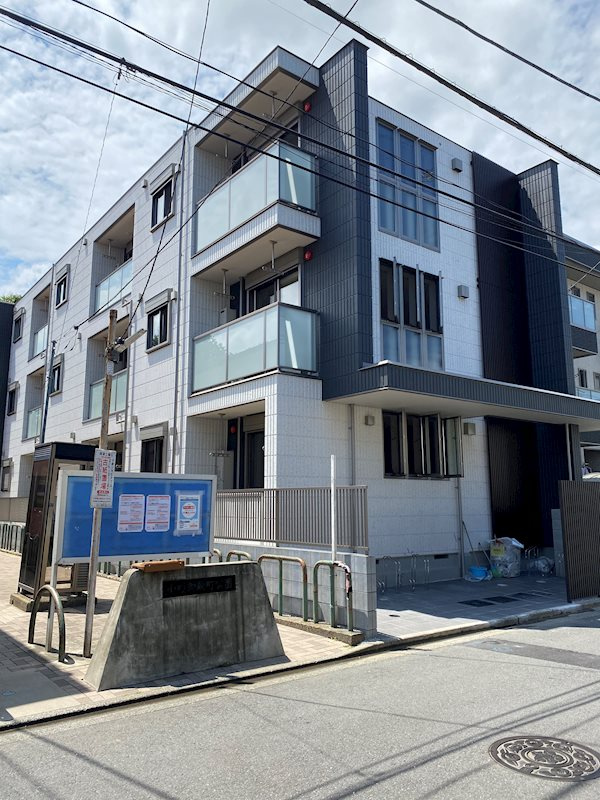 カルムAS の外観