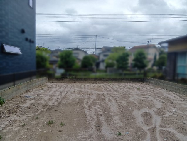 太宰府市朱雀2丁目(売地)の前面道路含む現地写真