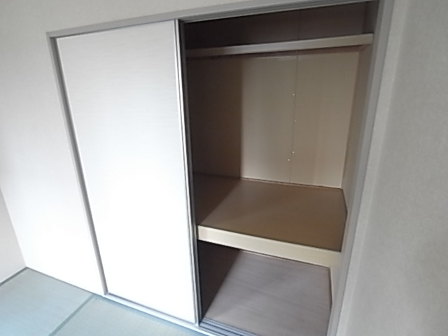メイプルハイツの収納