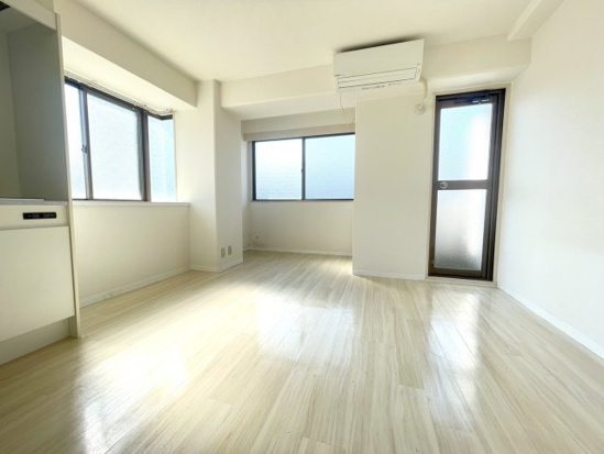 神戸市東灘区御影中町１丁目の賃貸マンションの居間・リビング