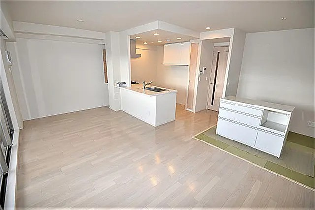 神戸市中央区脇浜町２丁目の賃貸マンションの居間・リビング