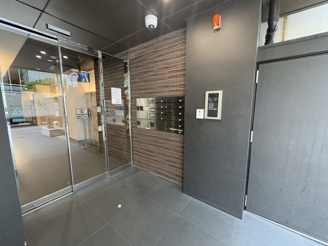 プレシオ南船場のエントランス