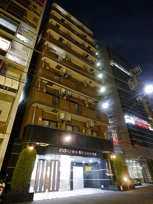 グリフィン横浜反町公園参番館の外観