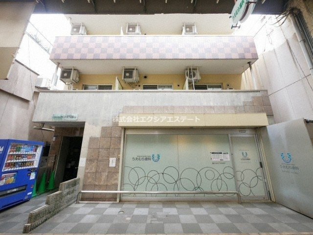 ステイタスカインド天下茶屋ビルの外観
